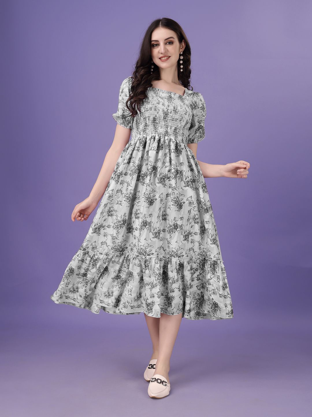 

DEKLOOK Women Floral Print Crepe Fit & Flare Midi Dress, Black