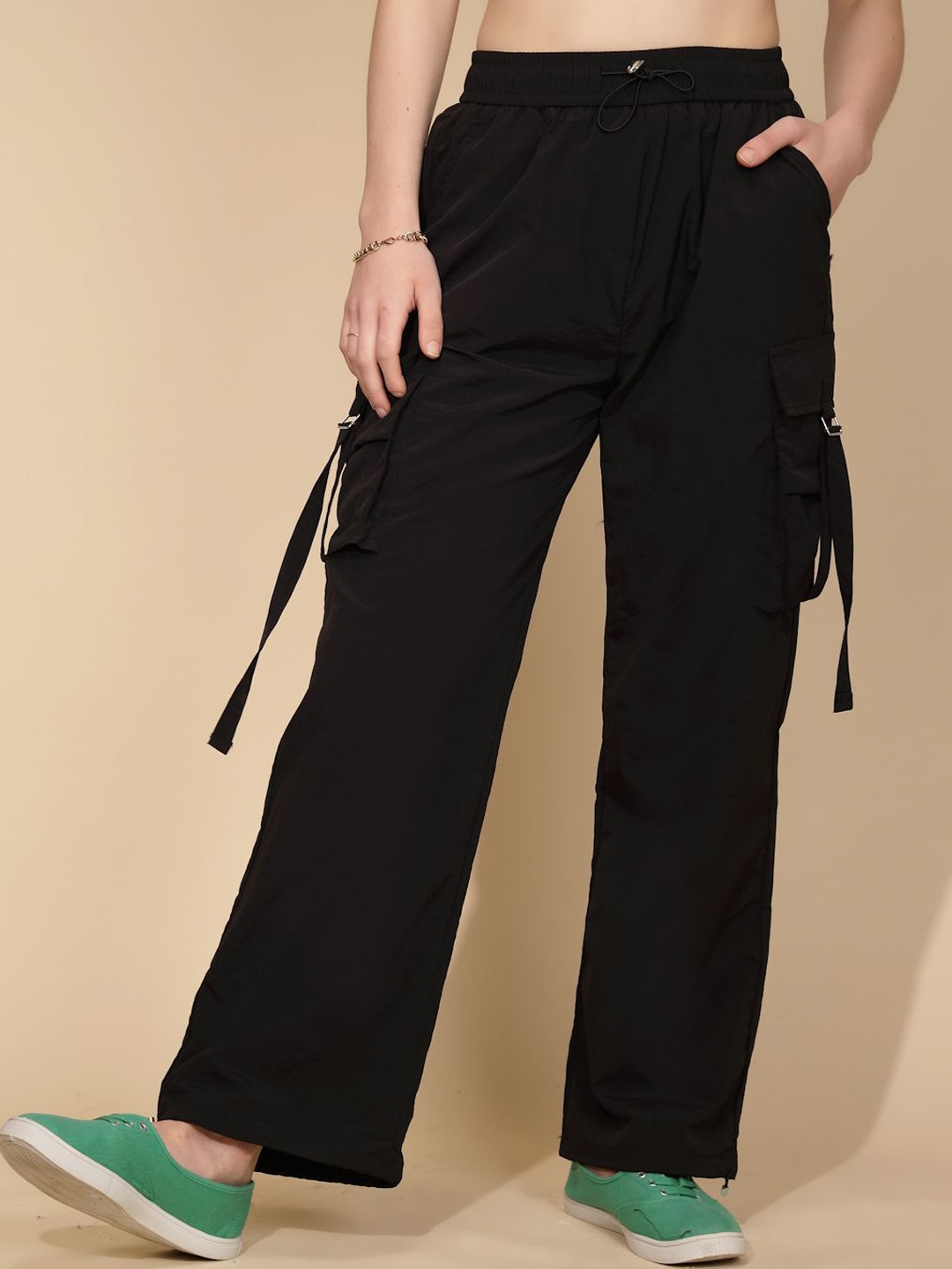

Global Republic Women Tailored Loose Fit Elasticated Cargos Trousers, Black