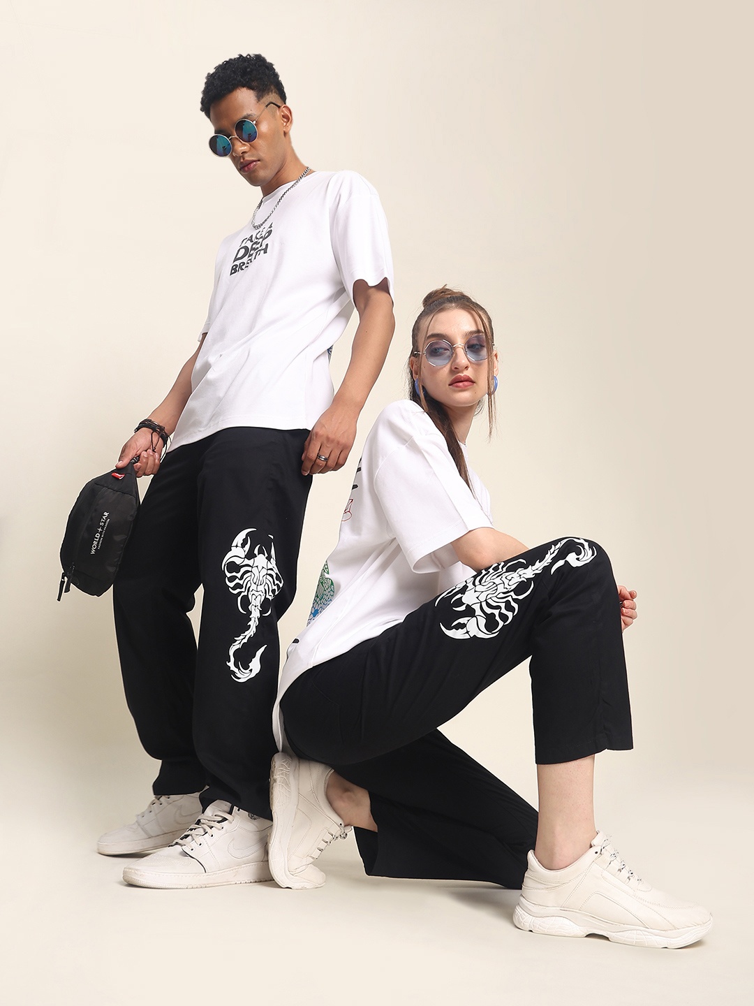 

Bene Kleed Men Scorpion Printed Straight Fit Trousers, Black