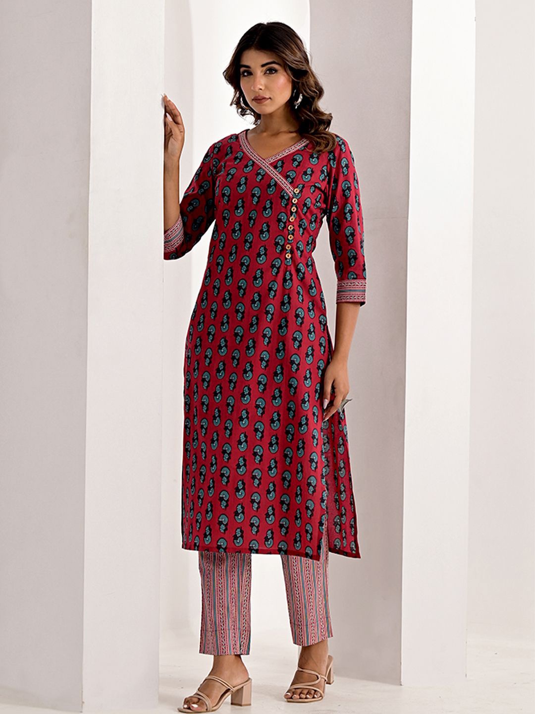 

ARAVALII Floral Printed Angrakha Pure Cotton Kurta With Trousers, Rust