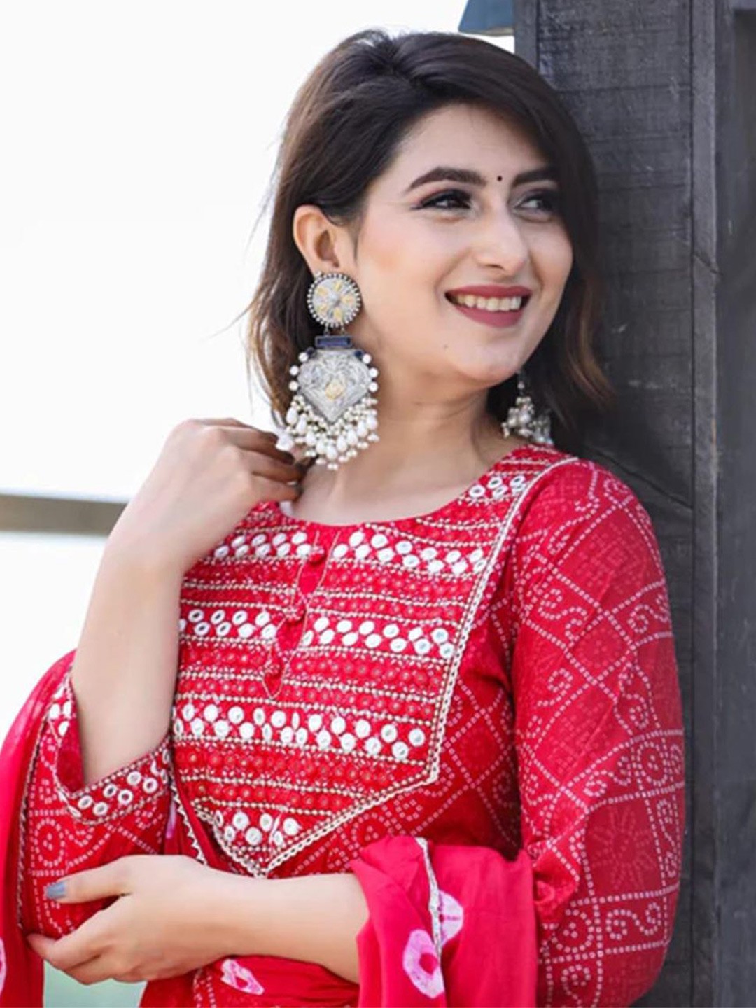 

ARAVALII Printed Anarkali Kurta Set With Dupatta, Red