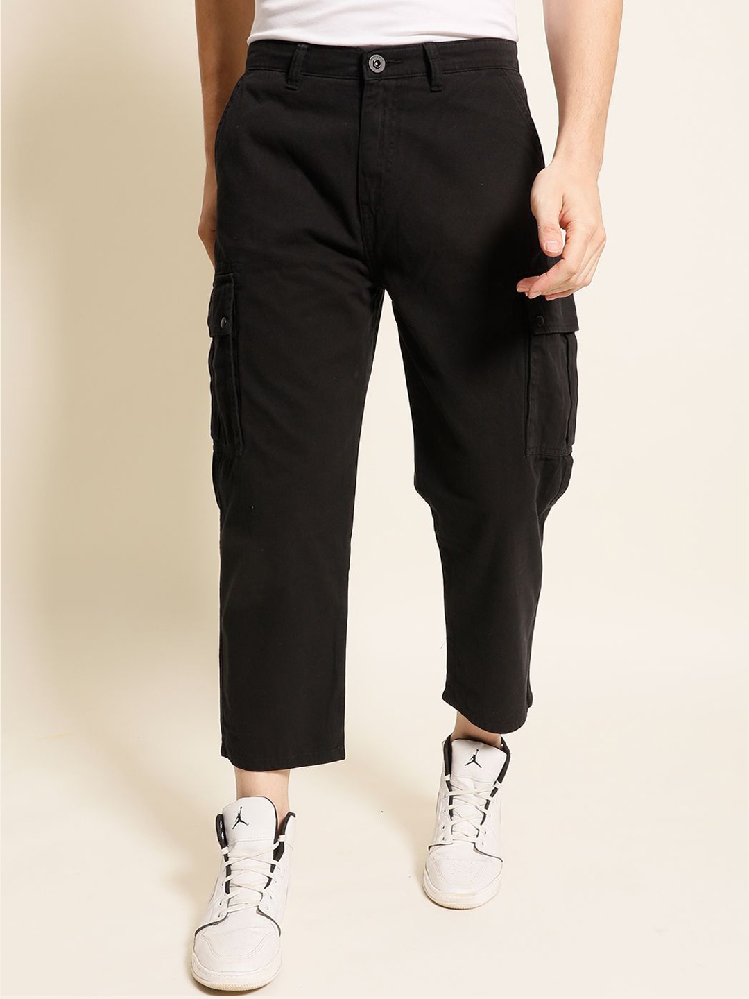 

The Roadster Lifestyle Co Men Crop Loose Fit Pure Cotton Cargo Trousers, Black