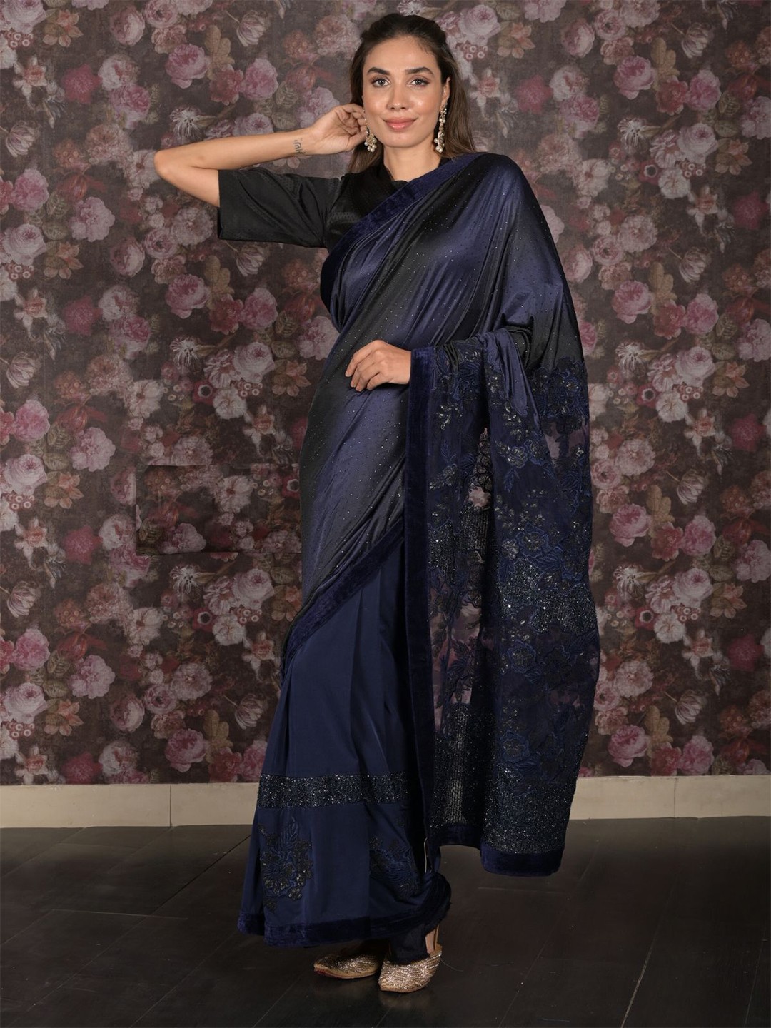 

ODETTE Floral Sequinned Saree, Navy blue