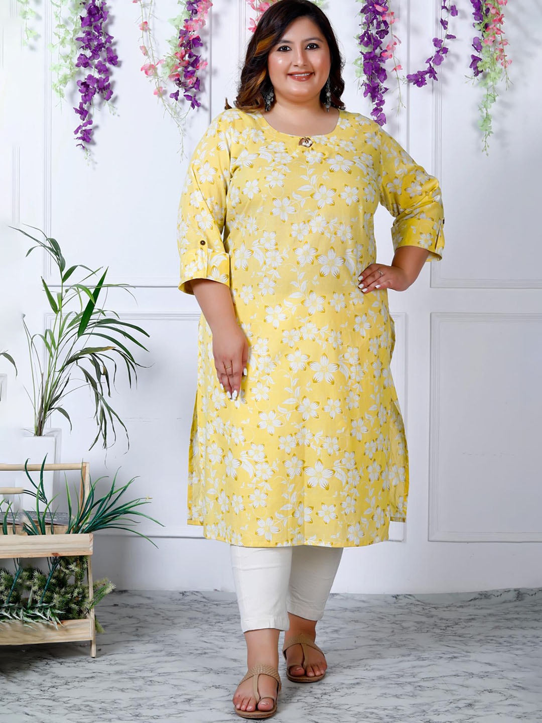 KALINI Women Floral Printed Thread Work Floral Kurta, Yellow