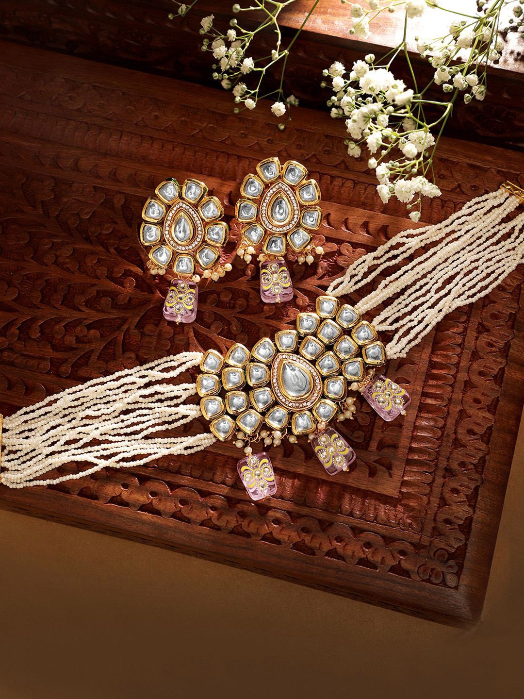 

Priyaasi Women Gold-Plated Kundan-Studded Jewellery Set