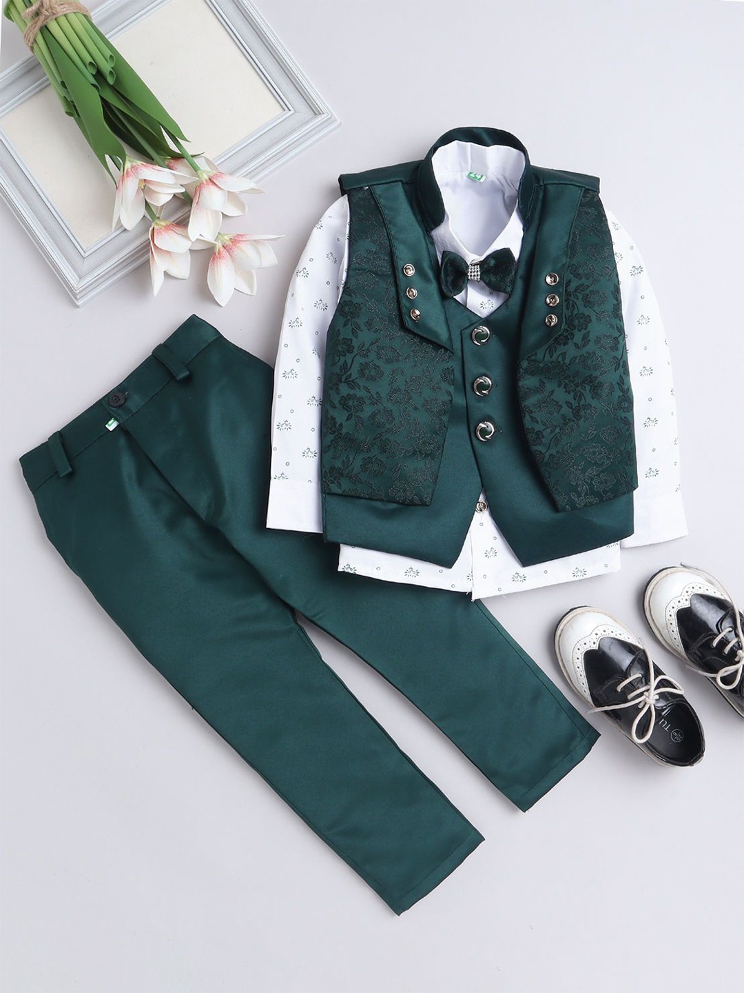 

FOURFOLDS Boys Single-Breasted 3-Piece Suit, Green