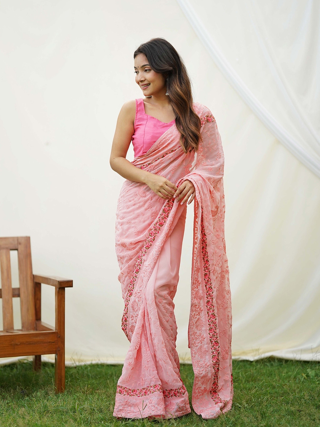 

Vastrasky Global Floral Embroidered Organza Saree, Pink