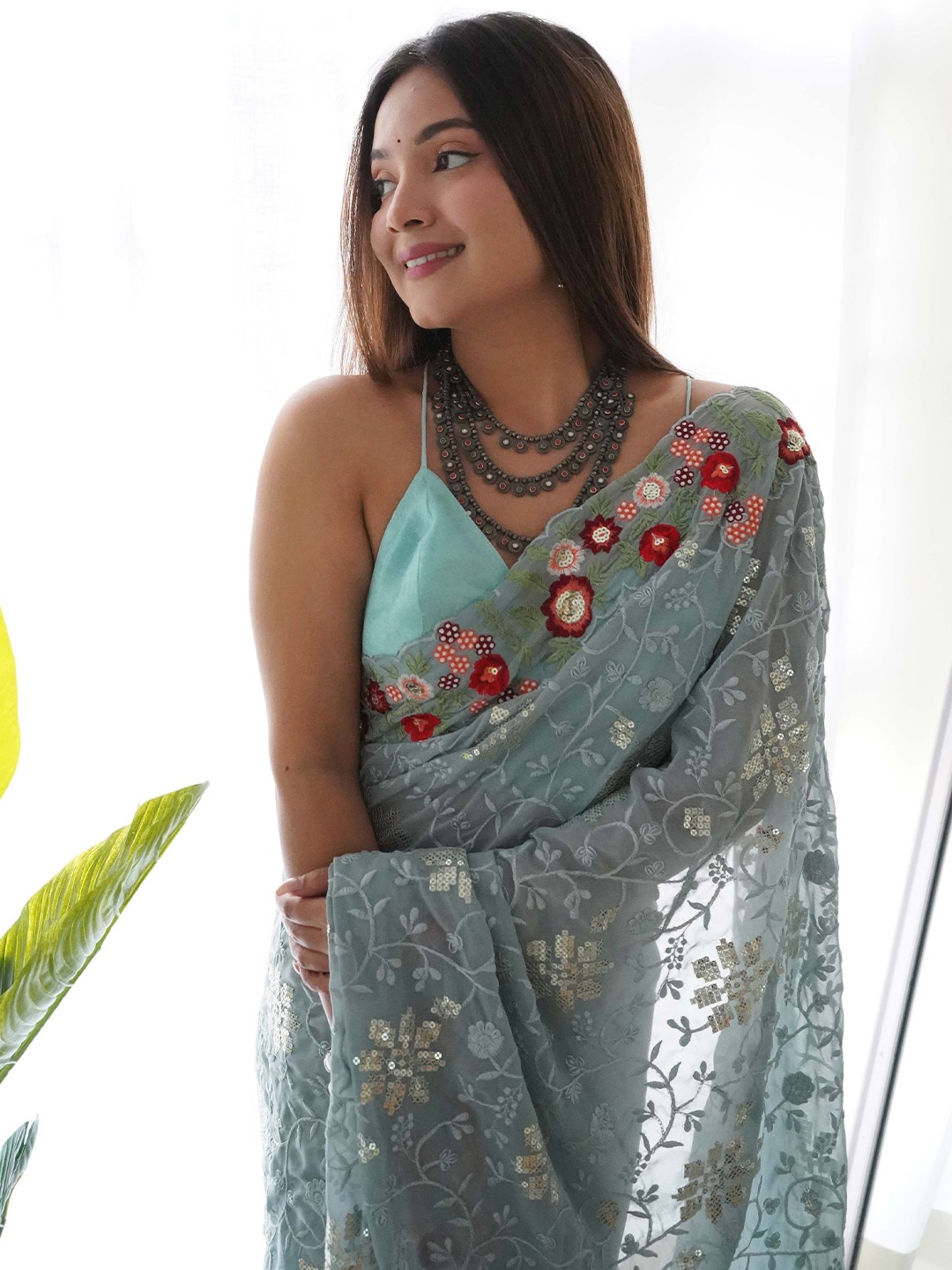 

Vastrasky Global Floral Embroidered Organza Saree, Blue