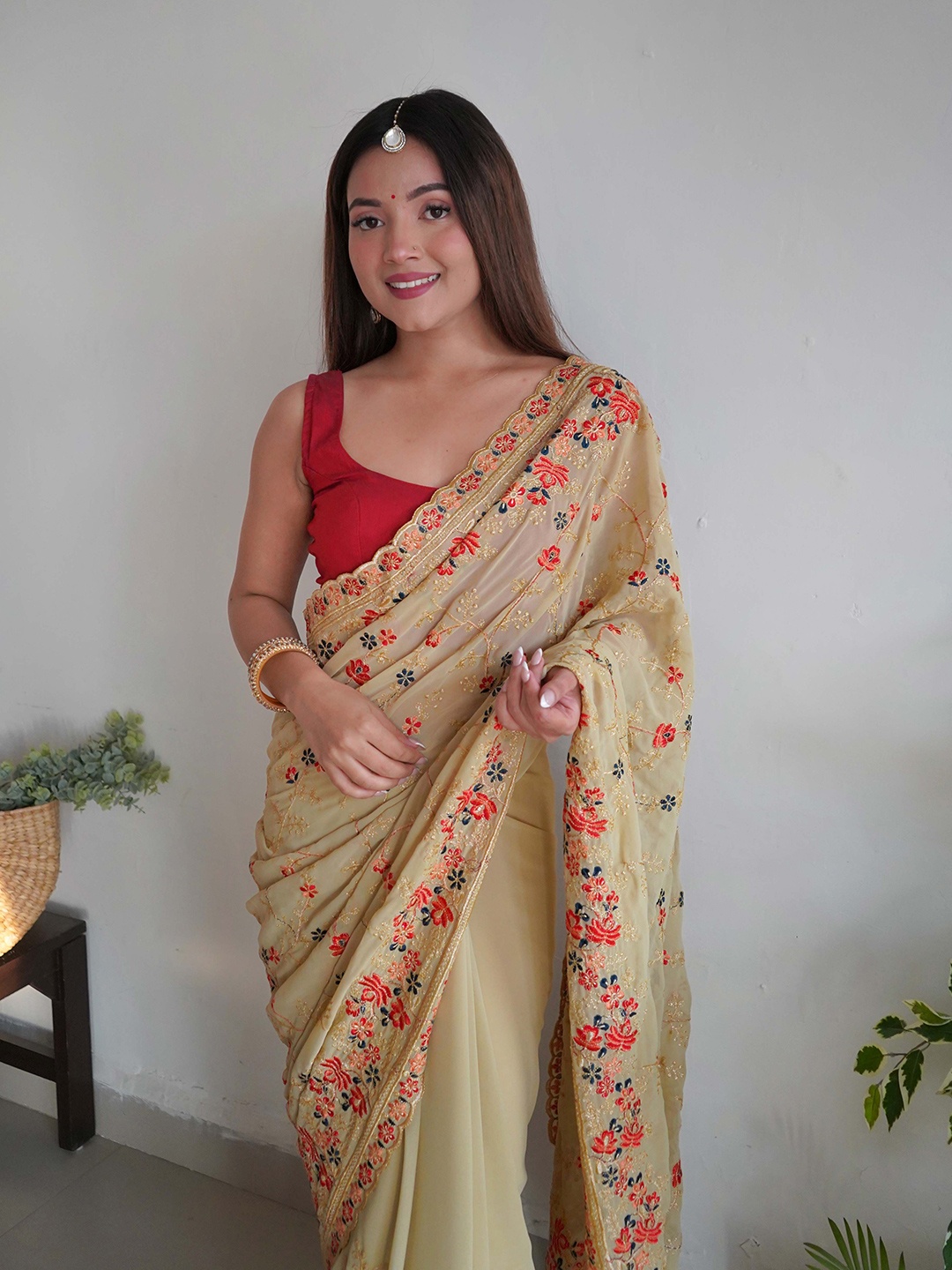 

Vastrasky Global Embroidered Organza Saree, Gold