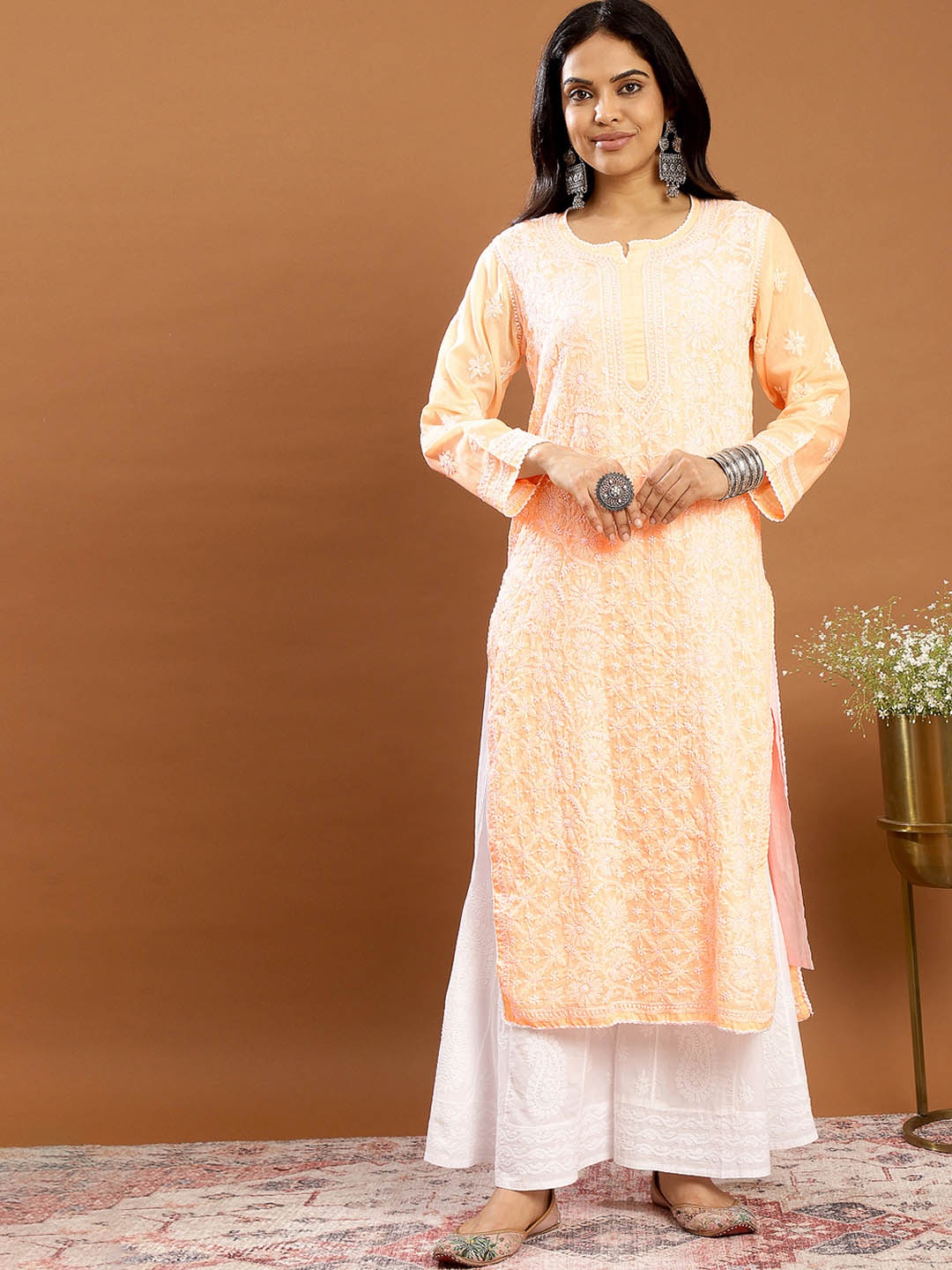 

Tahiliya Women Ethnic Motifs Embroidered Kurta, Orange