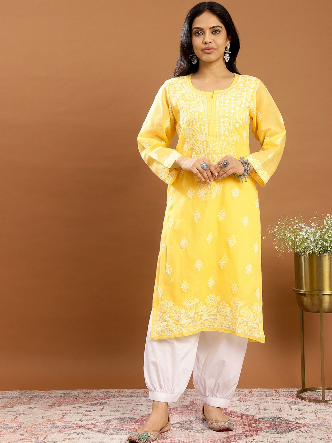 

Tahiliya Women Ethnic Motifs Printed Chikankari Handloom Kurta, Yellow