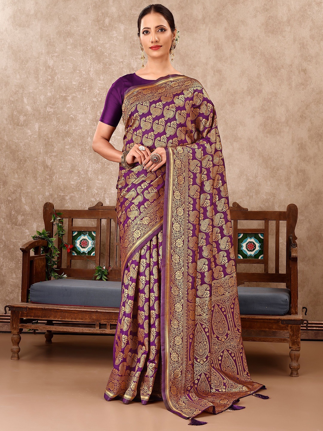 

VIRICA Ethnic Motifs Zari Pure Silk Banarasi Saree, Purple