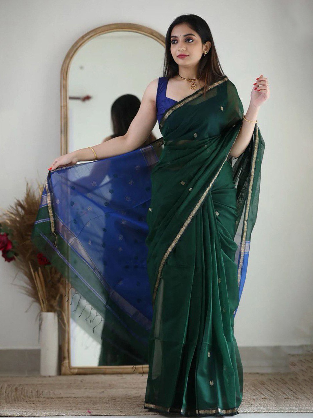 

V3 FASHION STUDIO Woven Design Zari Pure Cotton Banarasi Saree, Green