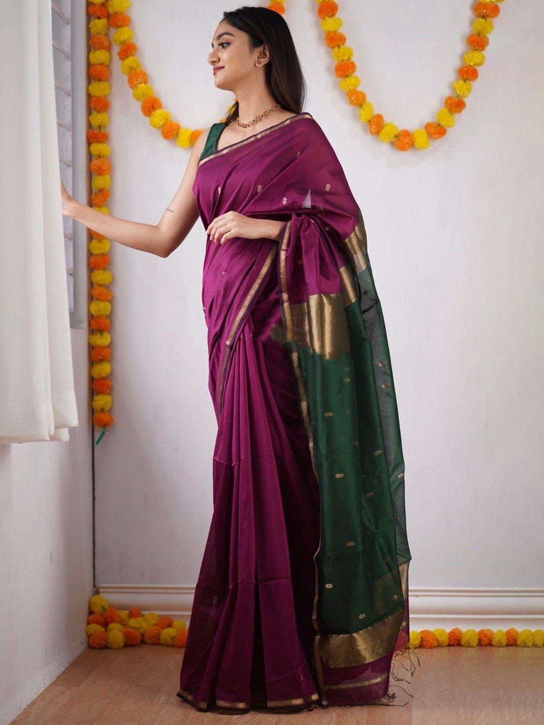 

V3 FASHION STUDIO Woven Design Zari Pure Cotton Banarasi Saree, Purple