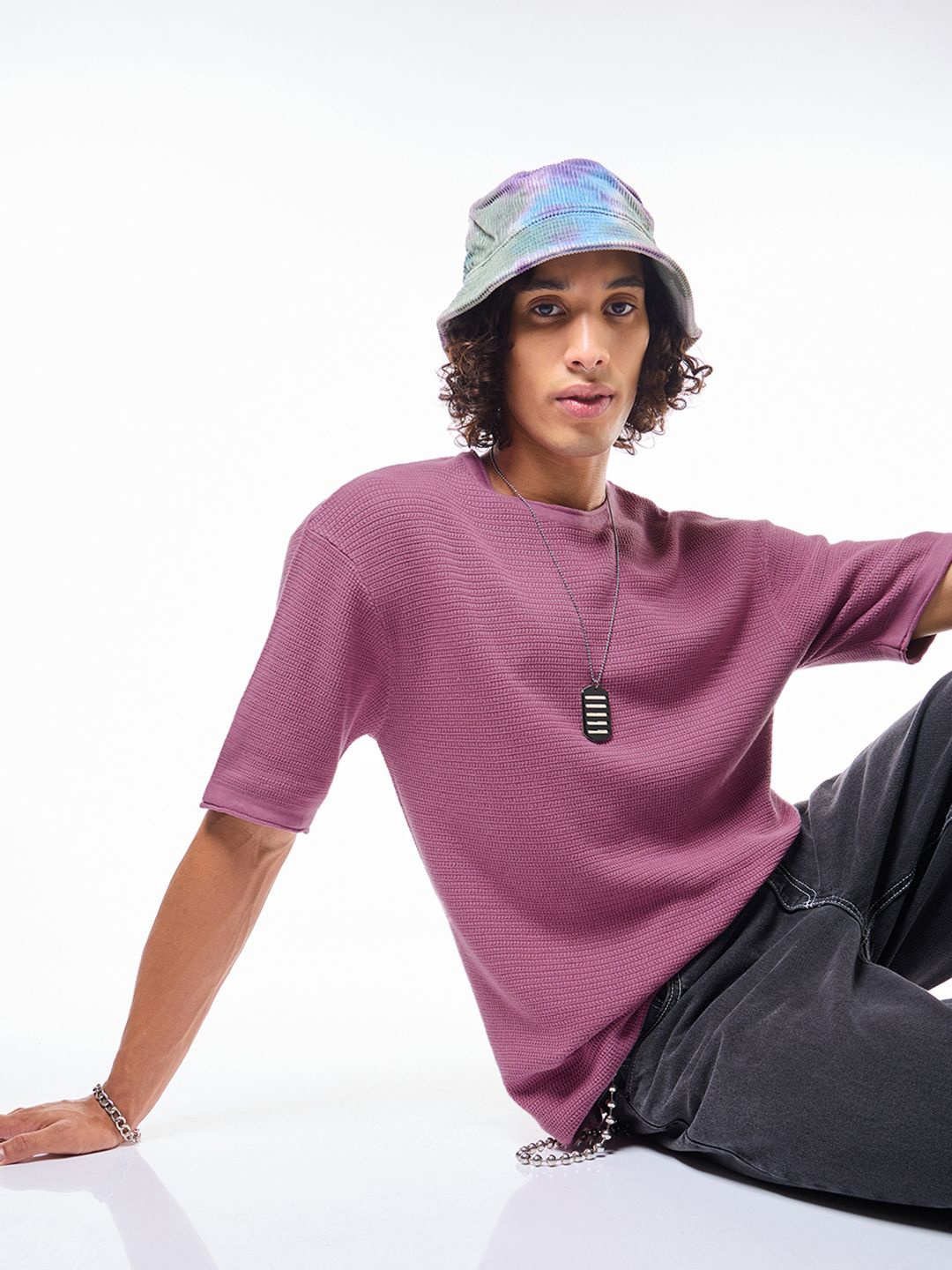 

Bewakoof Men Textured Oversized Flatknit T-shirt, Purple