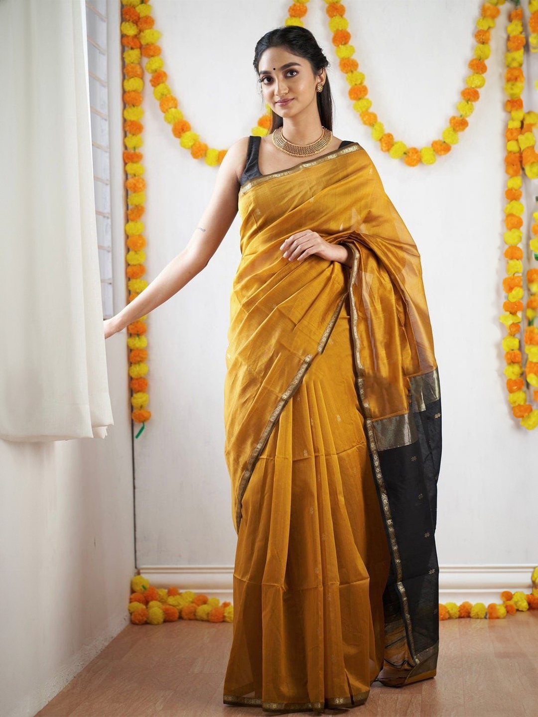 

DIVASTRI Woven Design Zari Pure Cotton Banarasi Saree, Yellow