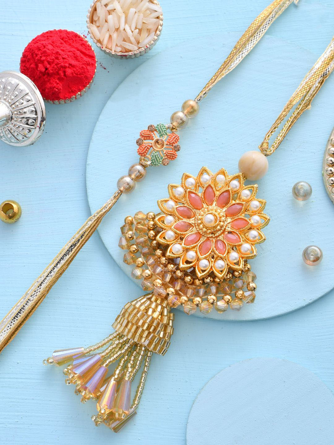 

Aapno Rajasthan Thread Rakhi, Gold