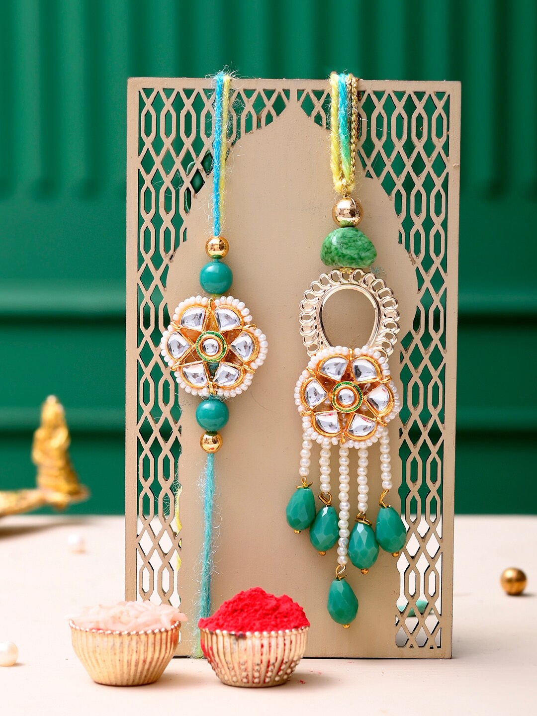 

Aapno Rajasthan Thread Rakhi, Green
