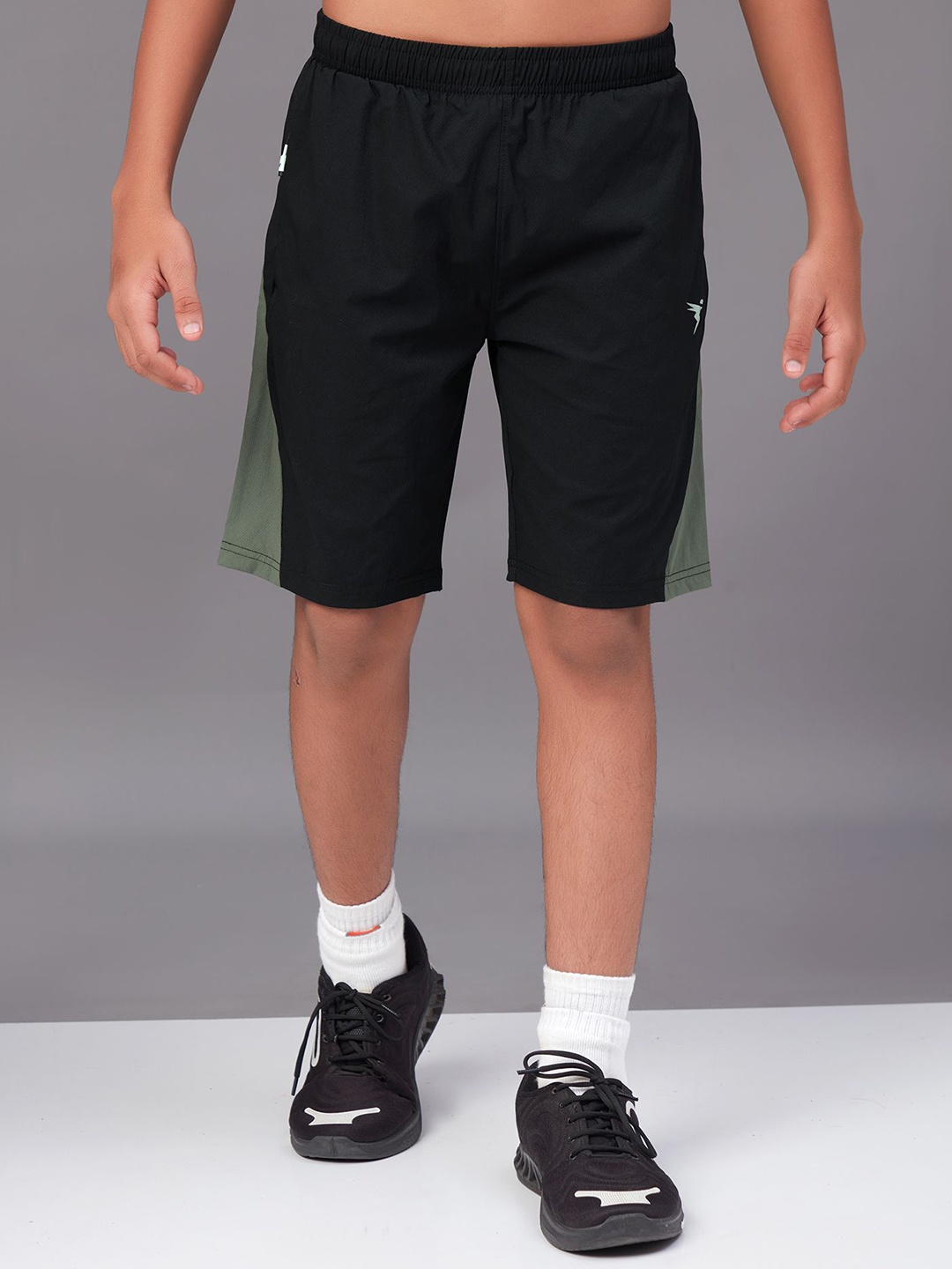 

Technosport Boys Colorblock Techno Guard Slim Fit Sports Shorts, Black