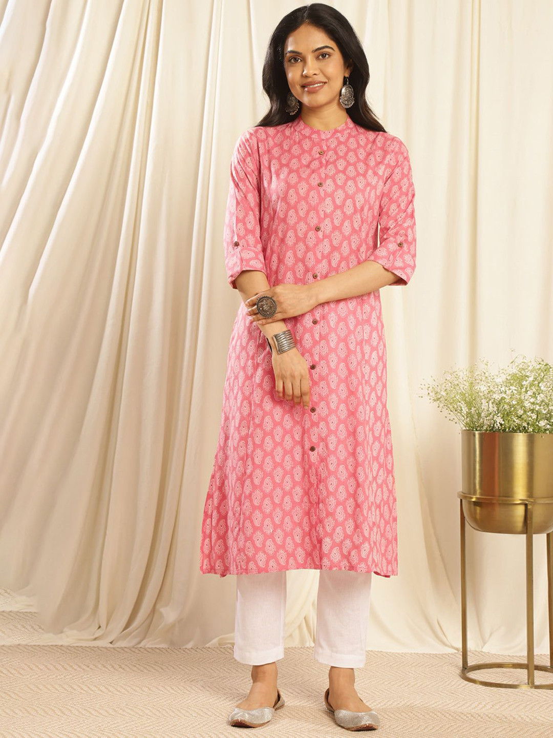 

Tahiliya Women Ethnic Motifs Kurta, Peach
