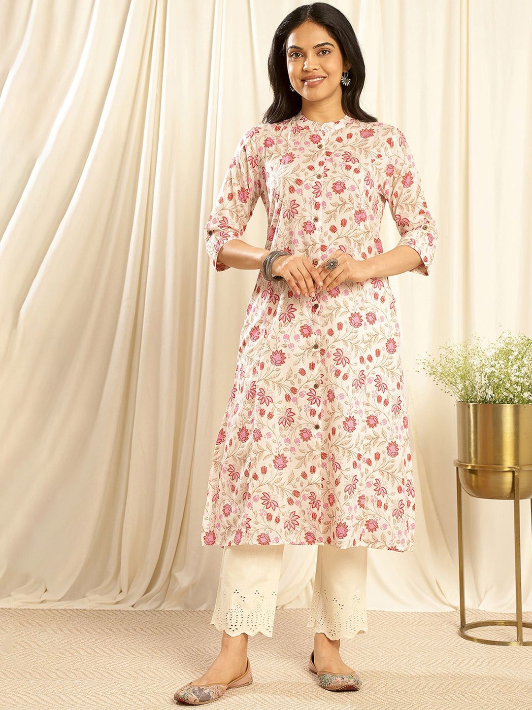 

Tahiliya Women Floral Printed A-Line Kurta, Cream