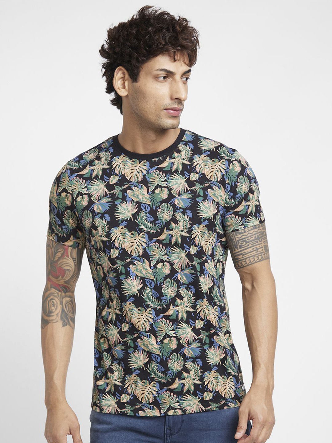 

Being Human Men Floral Printed Pockets T-shirt, Grey
