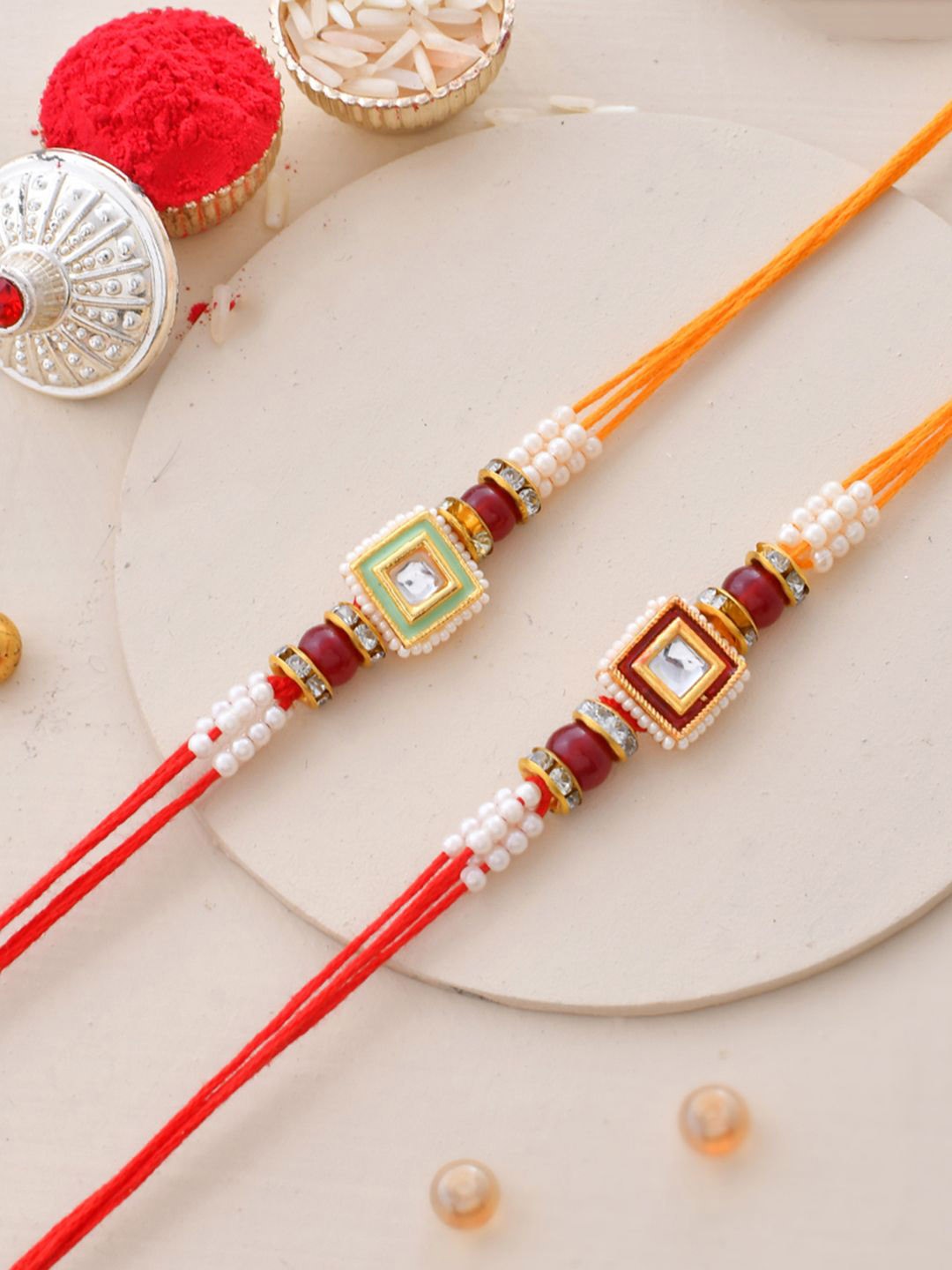 

Aapno Rajasthan Thread Rakhi, Red
