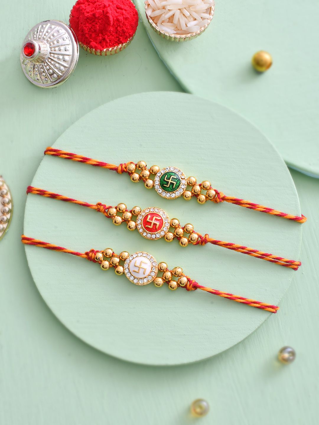 

Aapno Rajasthan Thread Rakhi, Gold