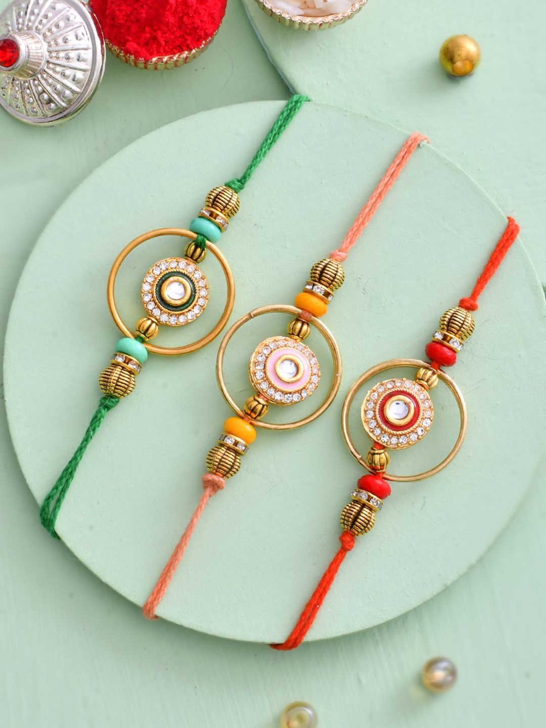 

Aapno Rajasthan Thread Rakhi, Gold