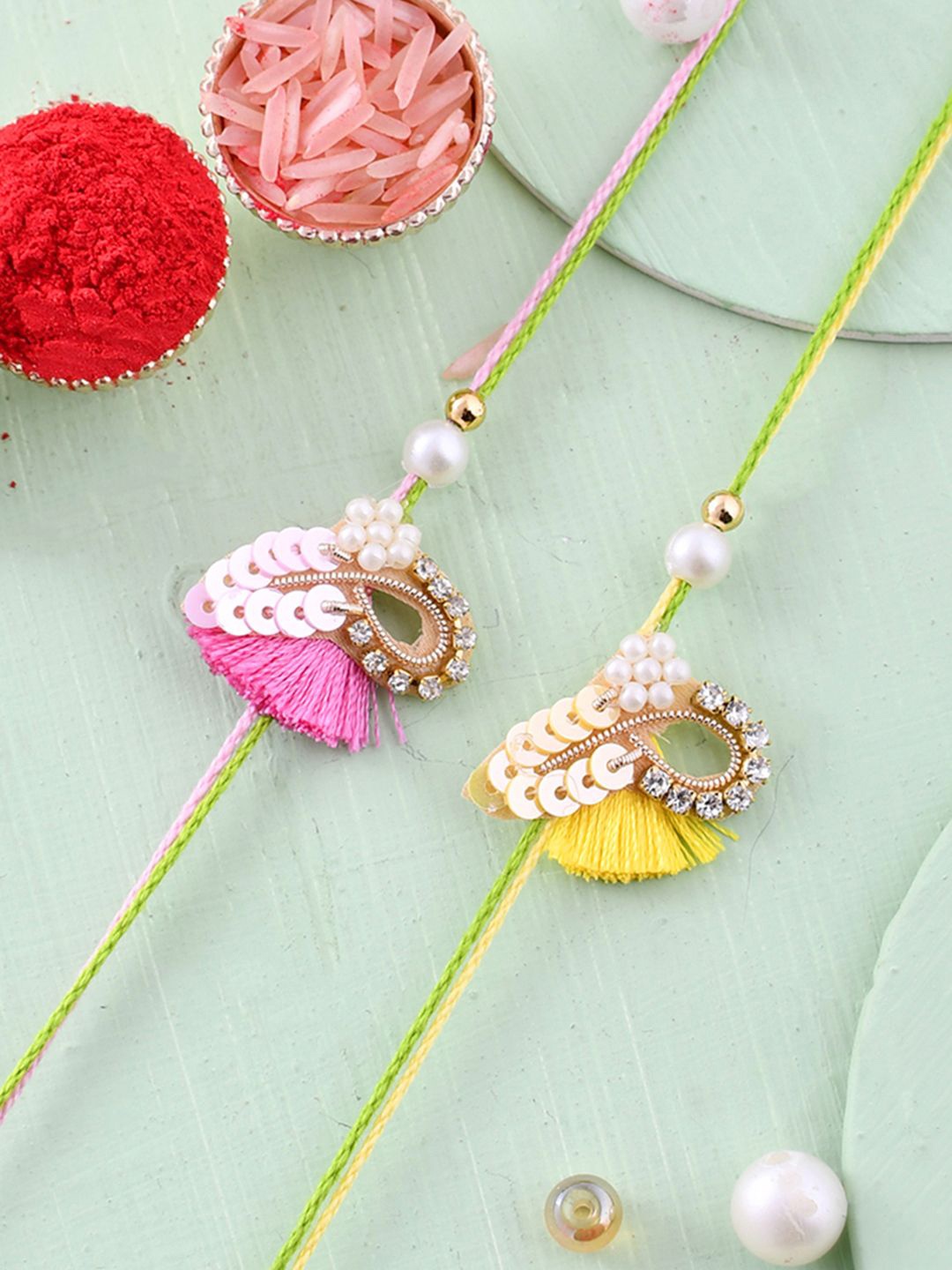 

Aapno Rajasthan Thread Rakhi, Pink
