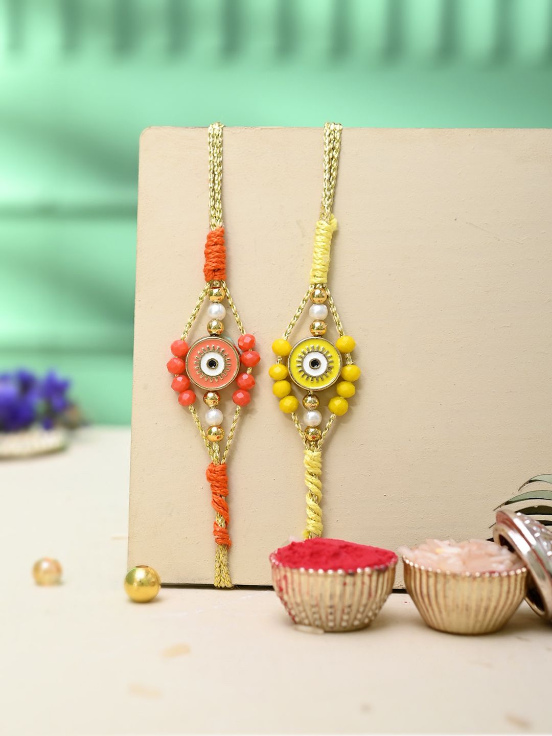 

Aapno Rajasthan Thread Rakhi, Gold