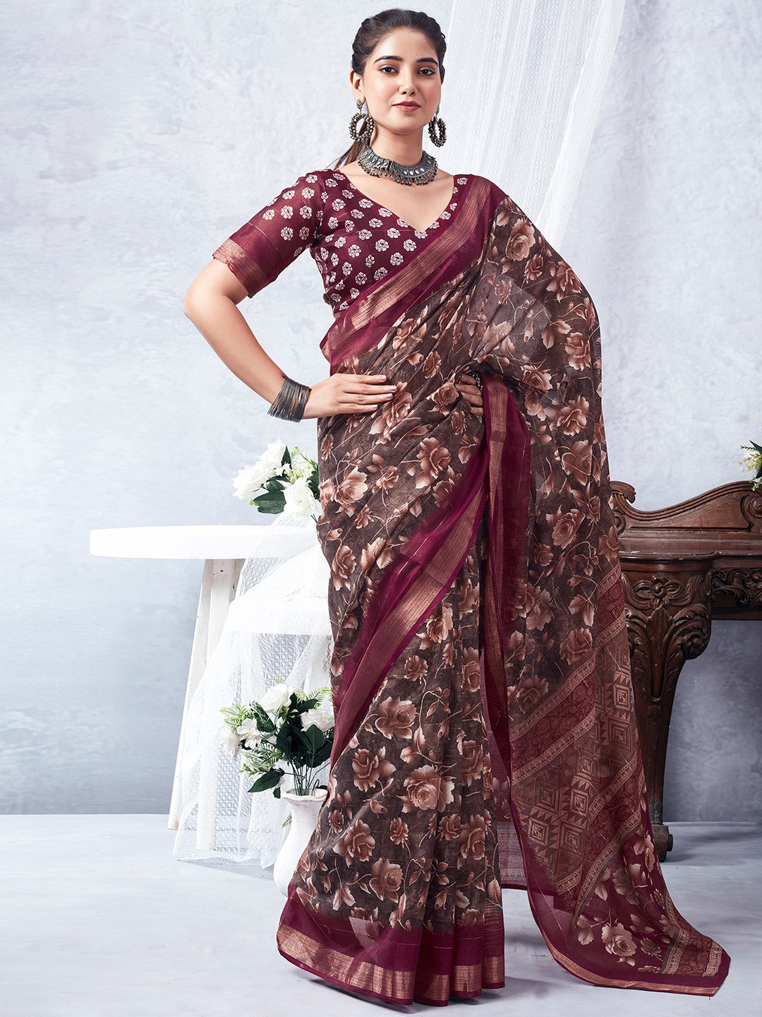 

KALINI Floral Zari Saree With Blouse Piece, Grey