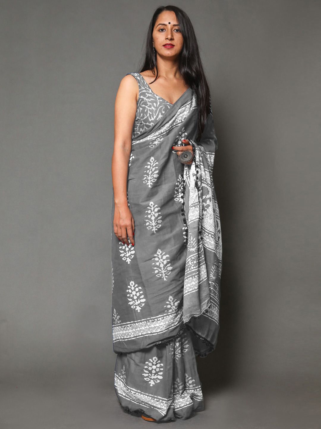 

KALINI Floral Pure Cotton Saree, Grey