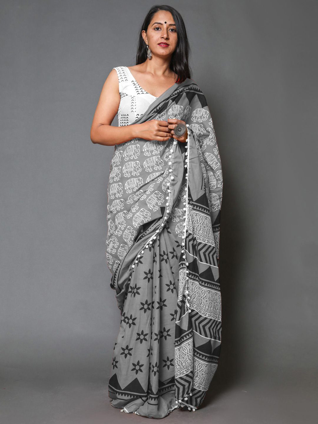 

KALINI Printed Pure Cotton Saree, Grey