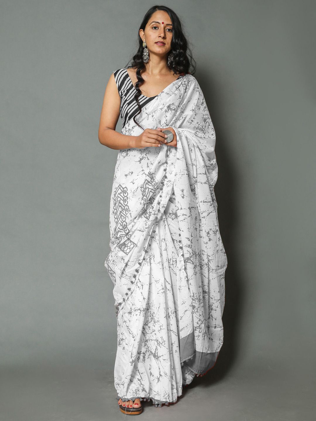 

KALINI Tie and Dye Pure Cotton Saree, Grey