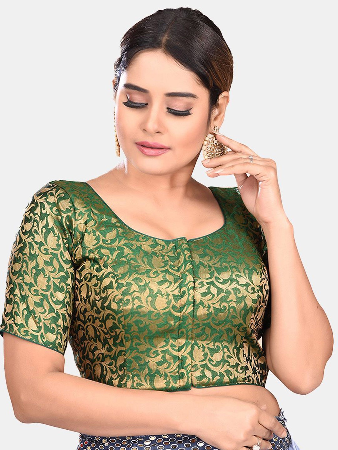 

FEMMIBELLA Woven Design Round Neck Saree Blouse, Green