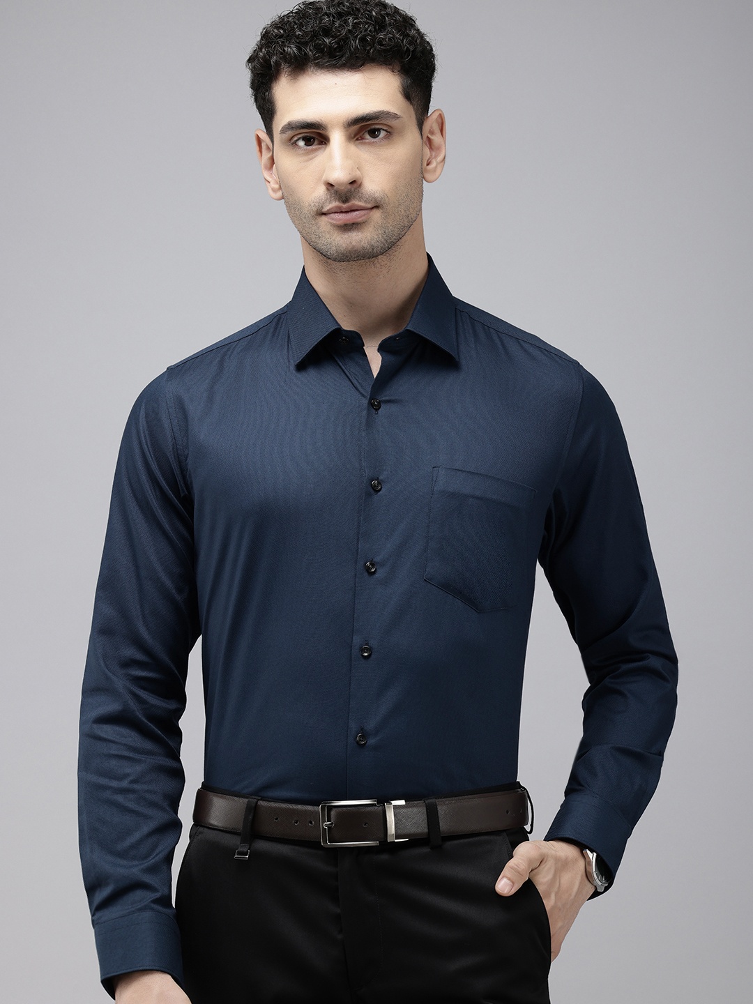 

Van Heusen Pure Cotton Self Design Slim Fit Opaque Formal Shirt, Navy blue