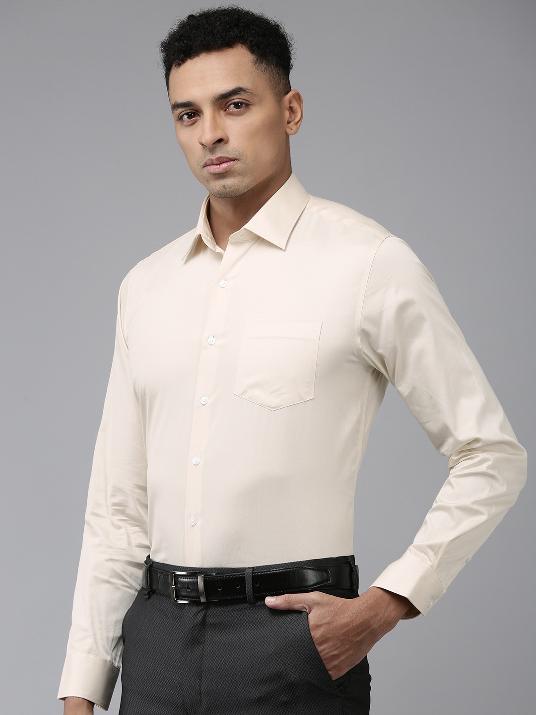 

Van Heusen Pure Cotton Slim Fit Formal Shirt, Cream