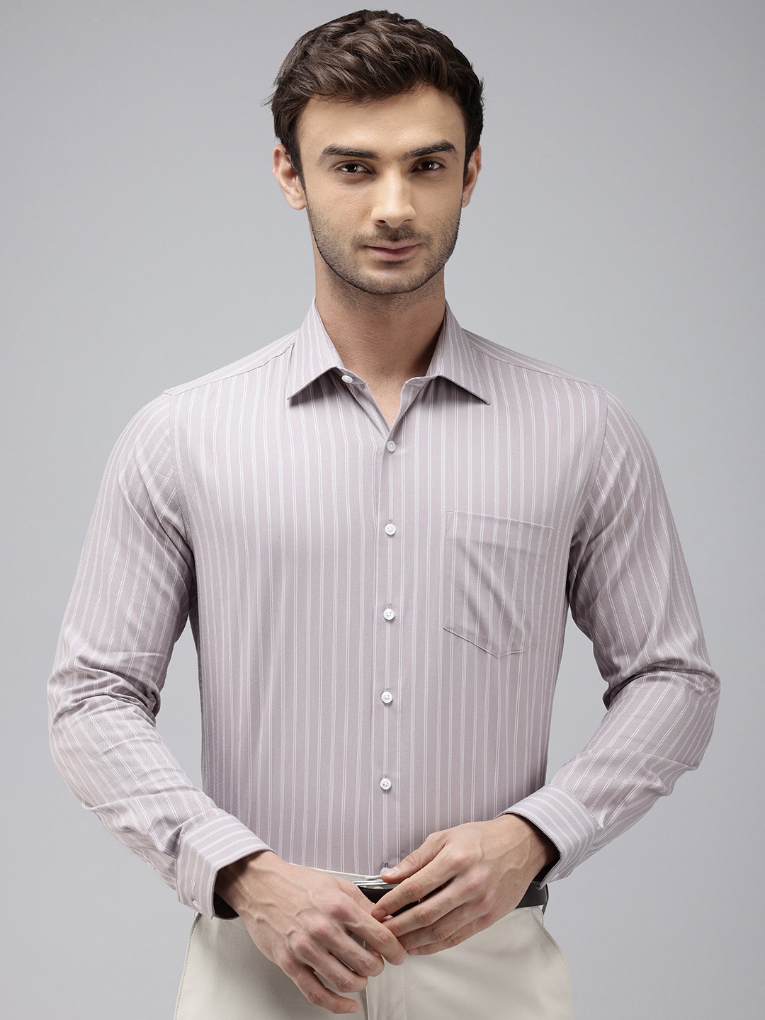 

Van Heusen India Slim Fit Vertical Stripes Pure Cotton Formal Shirt, Mauve