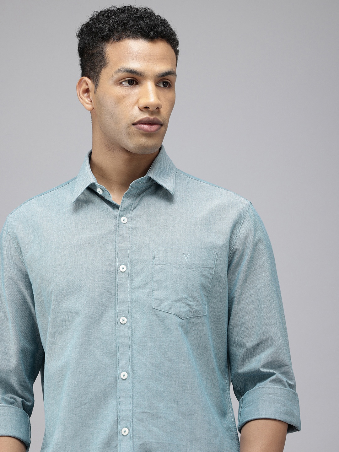 

Van Heusen Sport Slim Fit Textured Self Design Pure Cotton Casual Shirt, Green