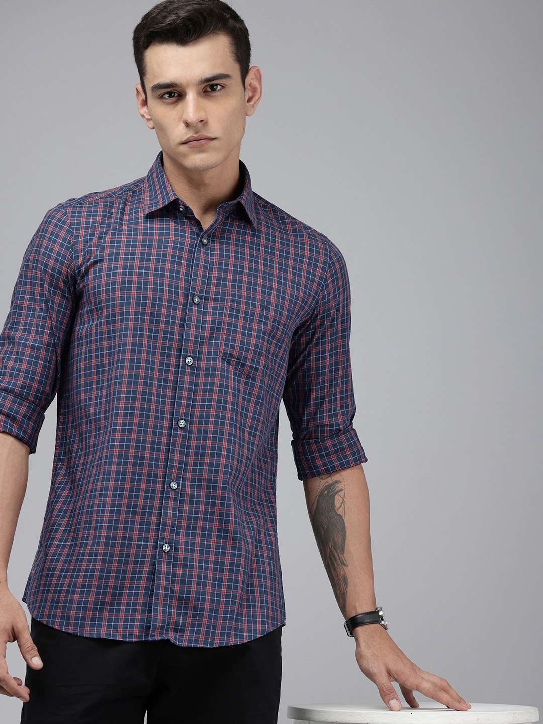 

Van Heusen Sport Pure Cotton Slim Fit Checked Casual Shirt, Navy blue
