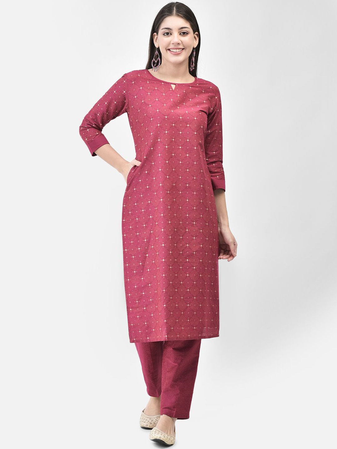 

Span Women Geometric Printed Keyhole Neck Thread Work Kurta, Pink