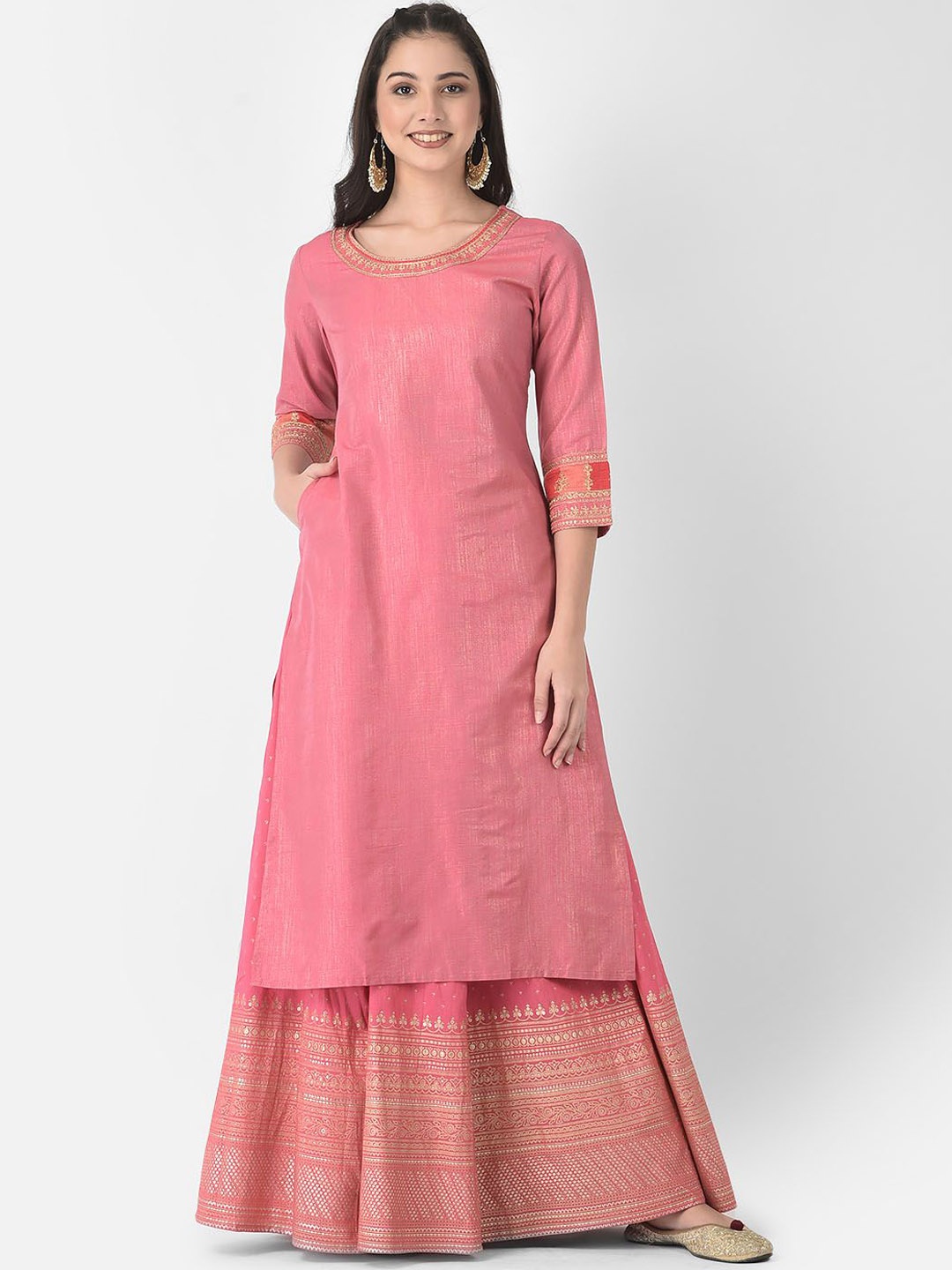 

Span Women Embroidered Straight Calf Length Kurta, Pink