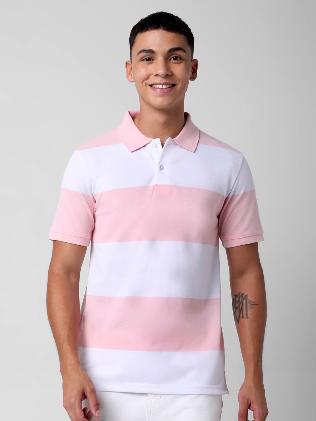 

R&B Men Colourblocked Polo Collar T-shirt, Pink