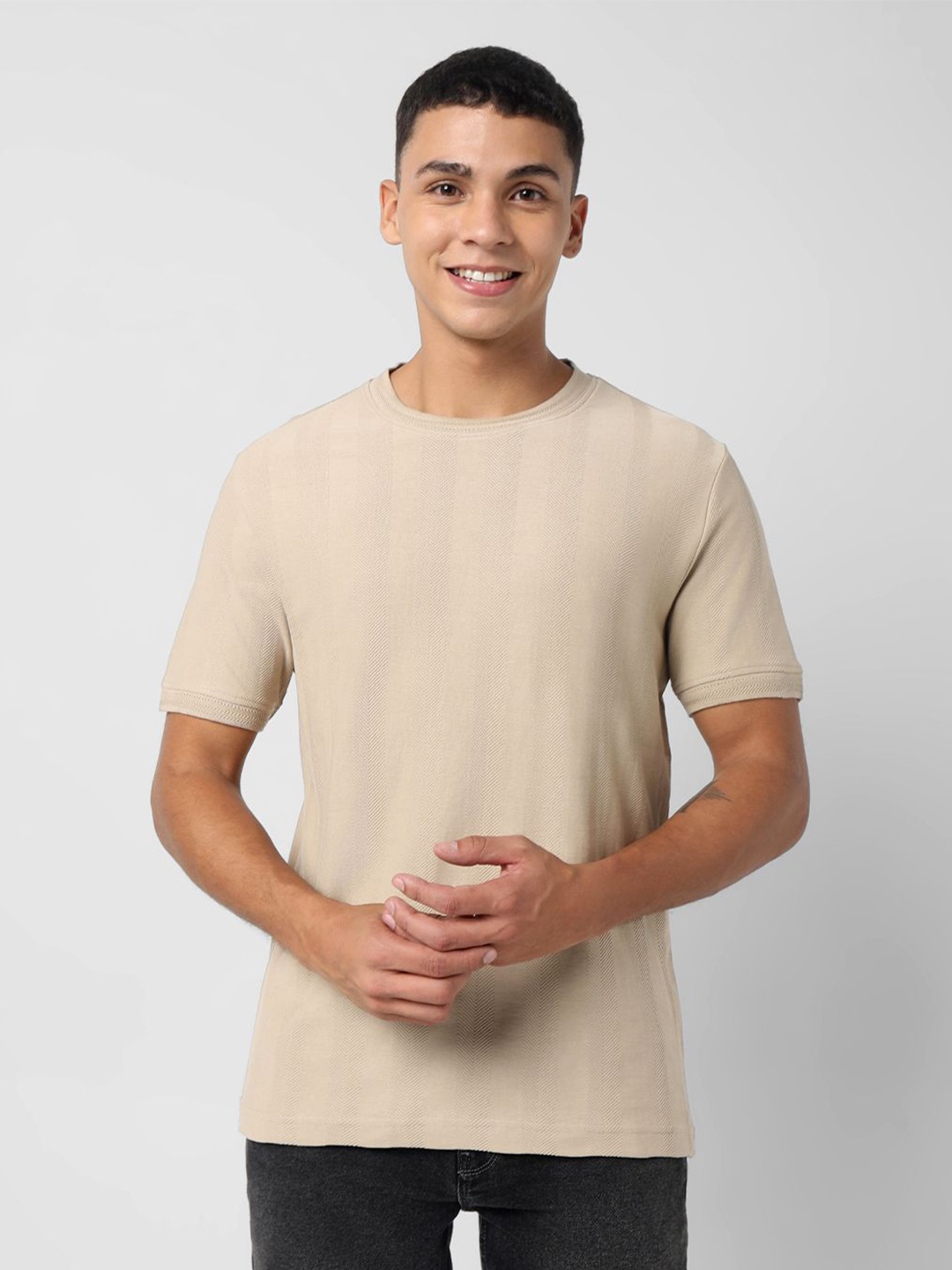 

R&B Men Solid Round Neck T-shirt, Beige