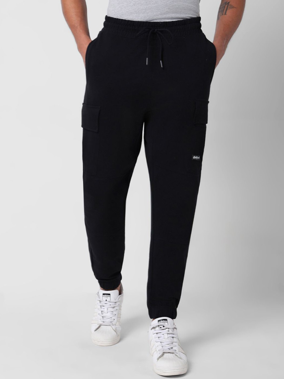 

R&B Men Solid Regular Fit Mid-Rise Joggers Regular Fit Trousers, Black
