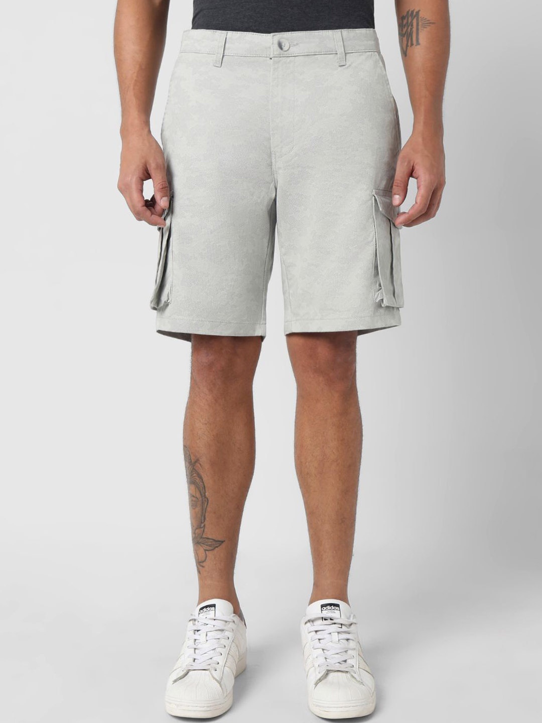 

R&B Men Regular Fit Cargo Shorts, Grey