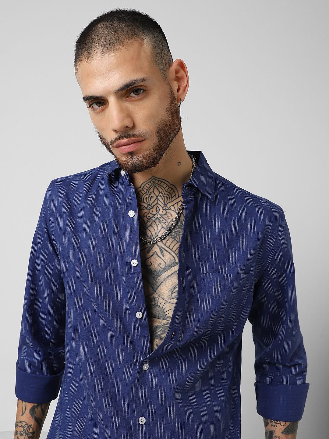 

VASTRADO Men Classic Slim Fit Opaque Checked Casual Shirt, Navy blue