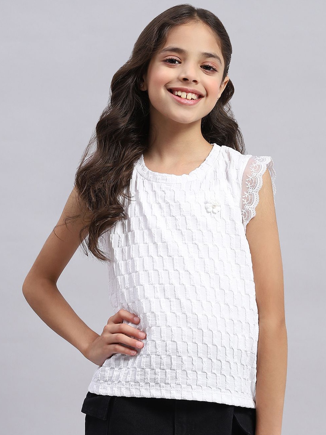 

Monte Carlo Girls Self Design Round Neck Cap Sleeves Top, White