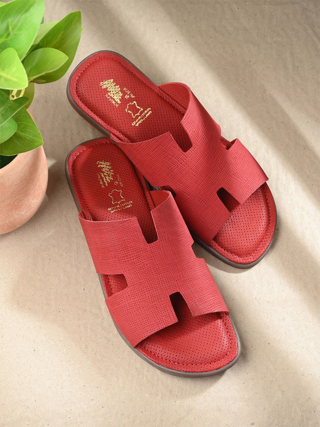 

Hitz Men Leather Comfort Sandals, Red